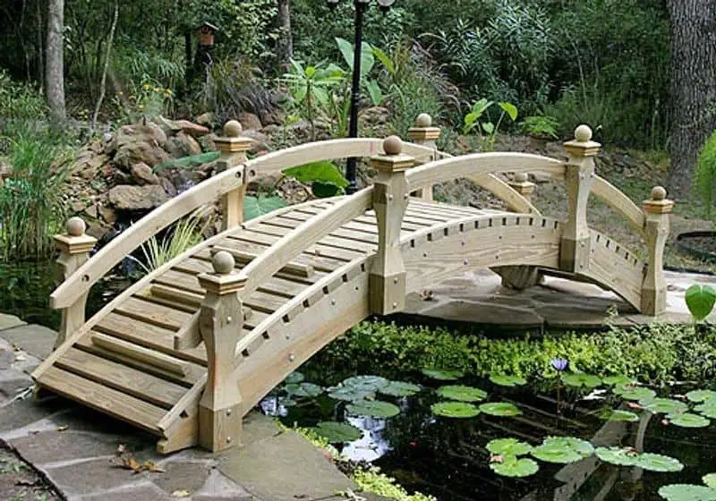Using Decorative Garden Bridges In The Landscape