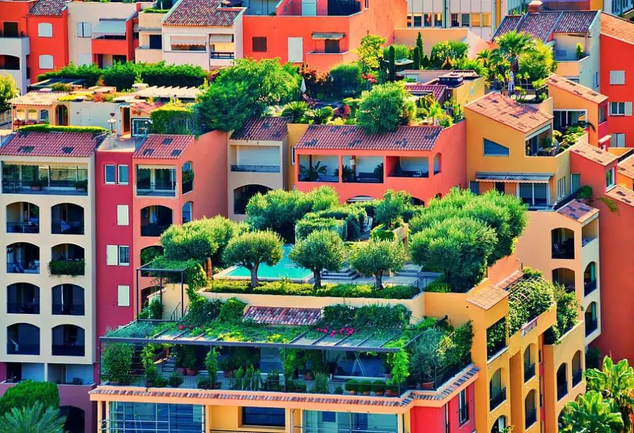 Urban apartment balcony garden